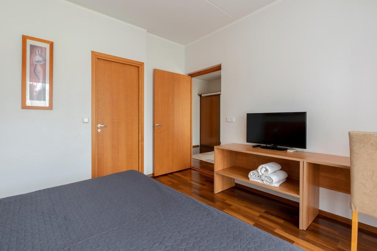 Raadimoisa Hotell Тарту Екстер'єр фото
