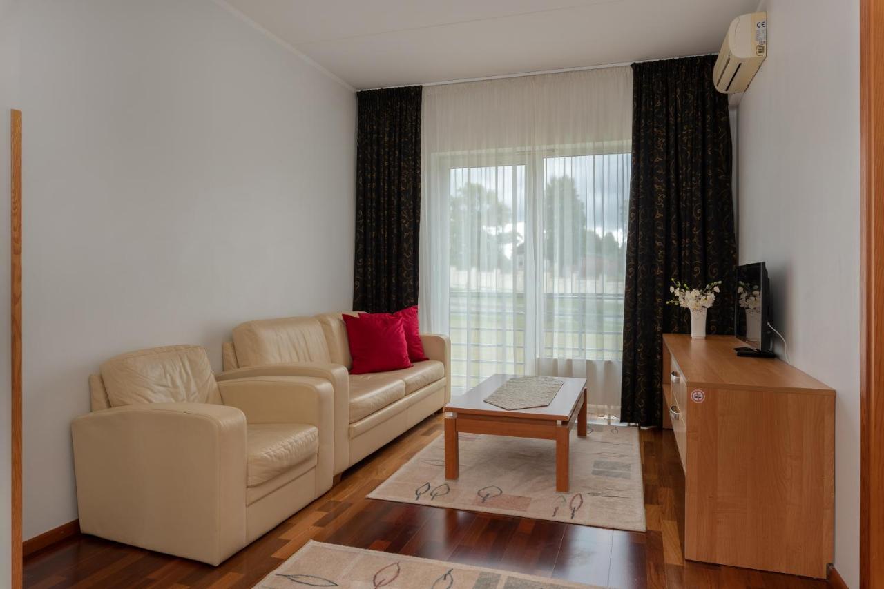 Raadimoisa Hotell Тарту Екстер'єр фото