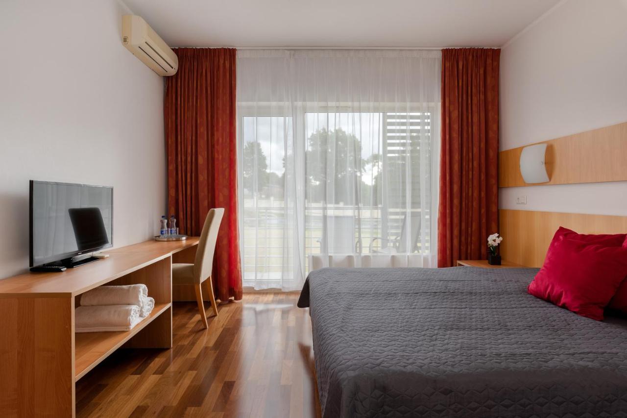 Raadimoisa Hotell Тарту Екстер'єр фото