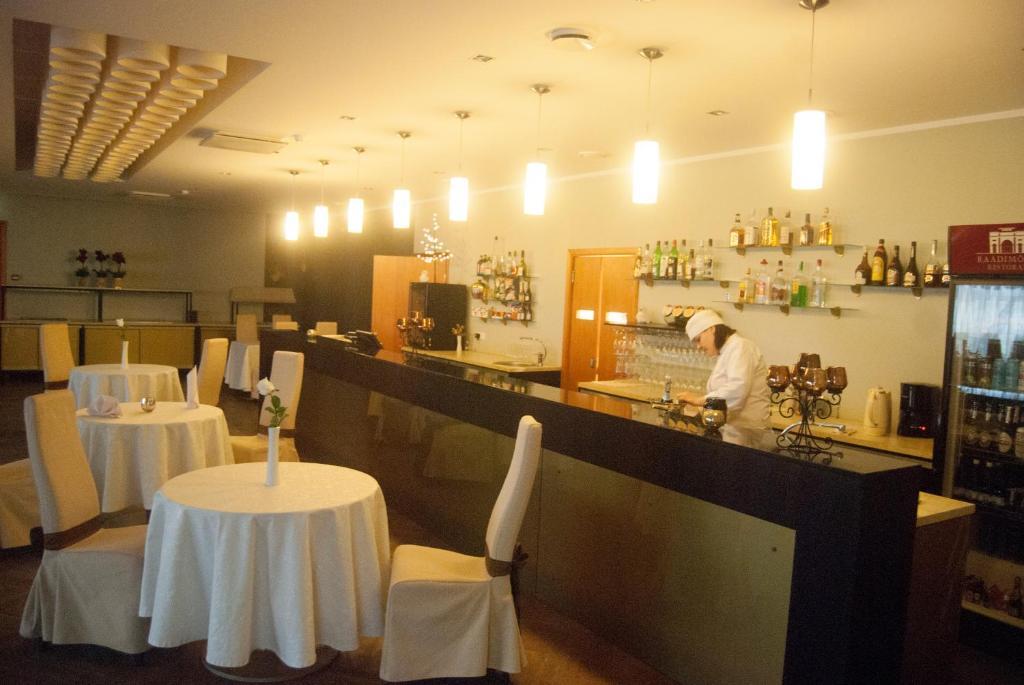 Raadimoisa Hotell Тарту Екстер'єр фото