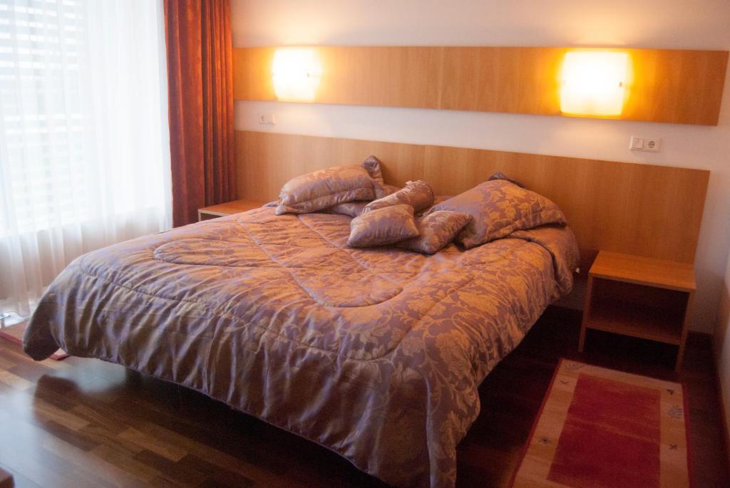 Raadimoisa Hotell Тарту Екстер'єр фото