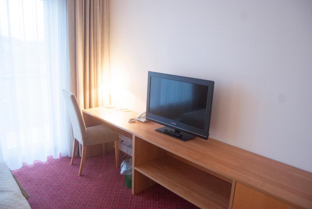 Raadimoisa Hotell Тарту Екстер'єр фото