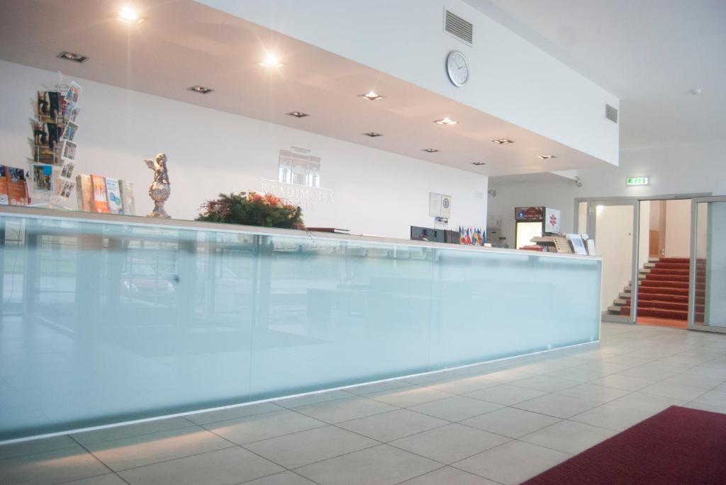 Raadimoisa Hotell Тарту Екстер'єр фото