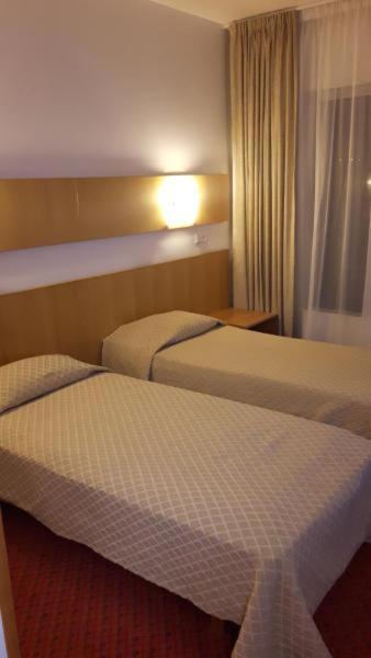 Raadimoisa Hotell Тарту Екстер'єр фото